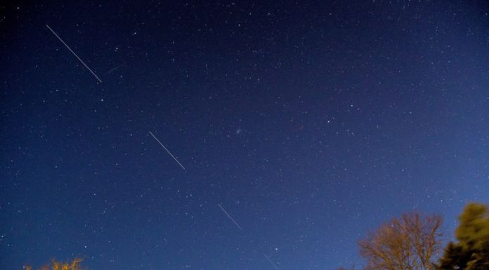 SpaceX’s Starlink inks first in-flight WiFi deal