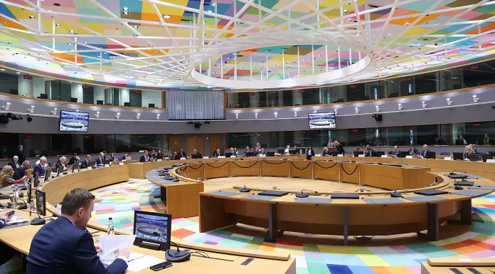 Universal government spending may lead to higher inflation in Eurozone, Brussels warns