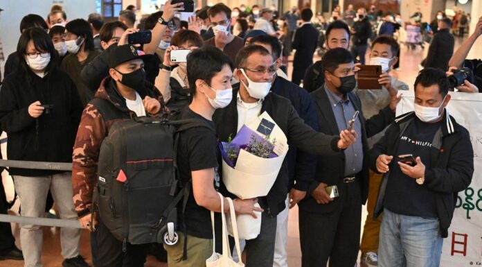 Prisoners freed in Myanmar amnesty head home