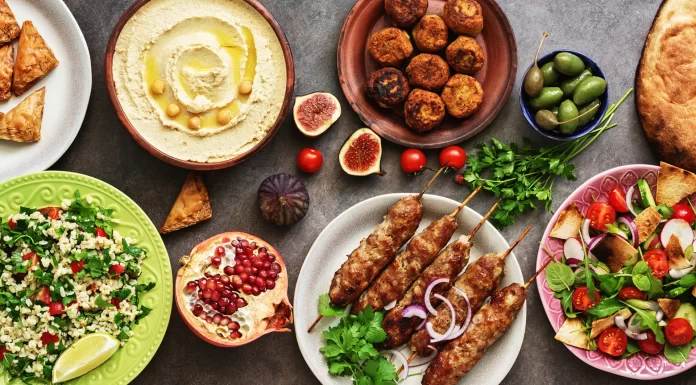 I’m a chef and I always avoid ordering these two appetizers when dining out.