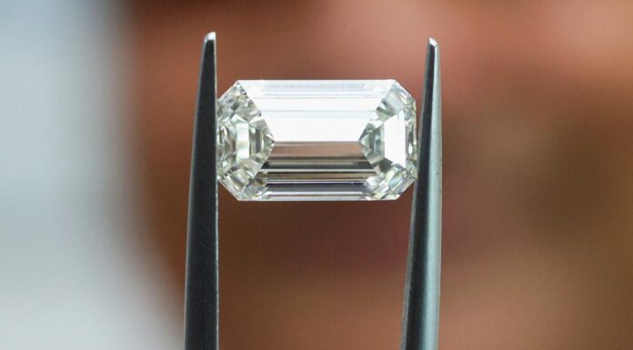 India: War in Ukraine robs diamond city of its sparkle