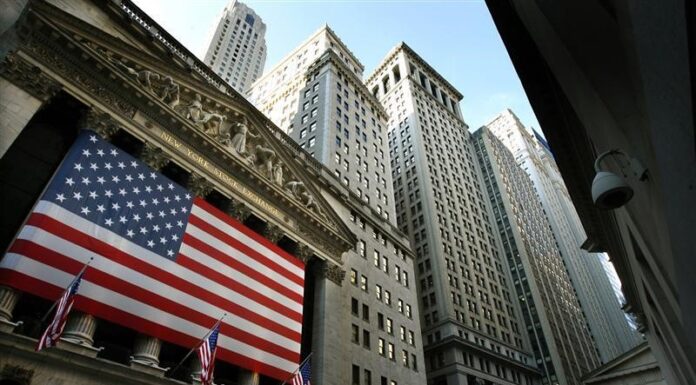 Dow futures tick lower as investors brace for Fed, earnings