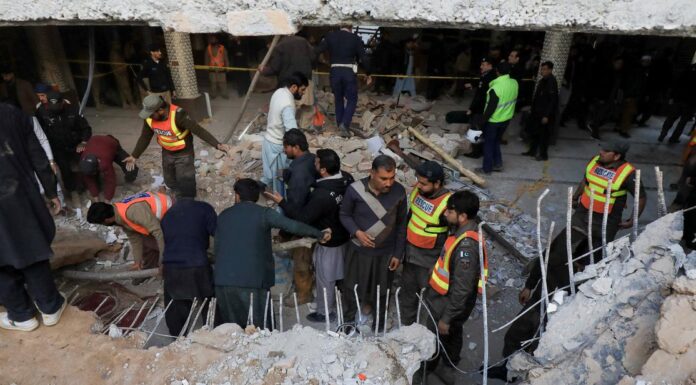 Pakistan: Death toll climbs in Peshawar mosque attack