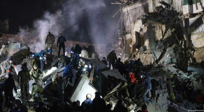Ukraine updates: Missile hits apartments, civilians killed