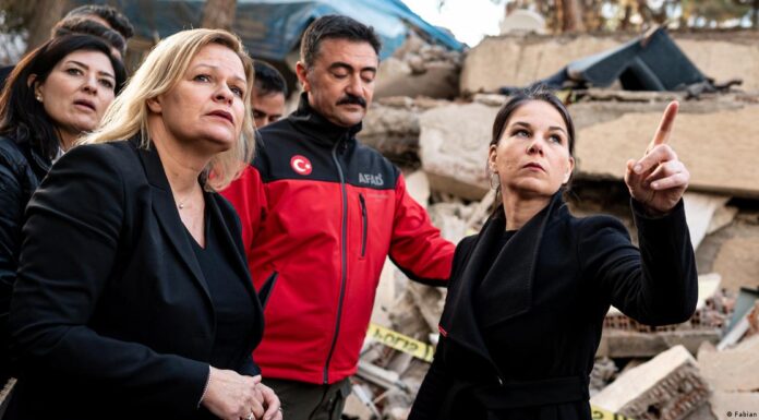 German ministers visit Turkey after devastating earthquakes