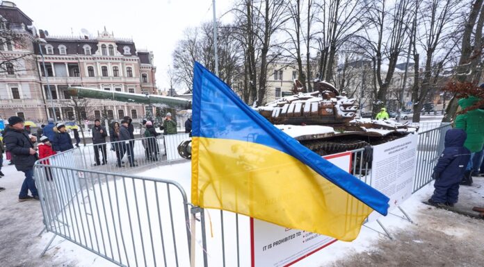 Ukraine – latest: US has warning for China over ‘lethal aid’ to Russia; Putin says West wants to ‘liquidate’ his country