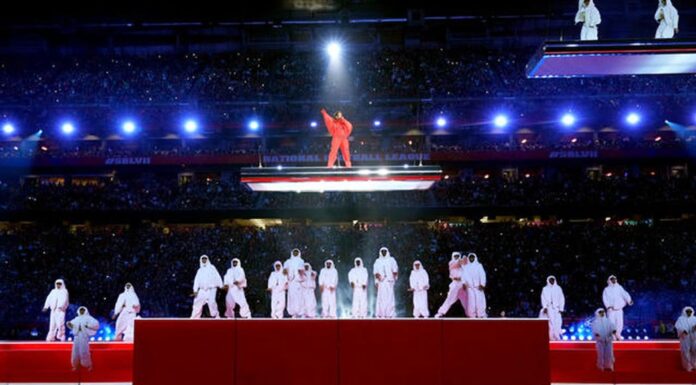 Pregnant Rihanna dazzles from above at Super Bowl half-time performance