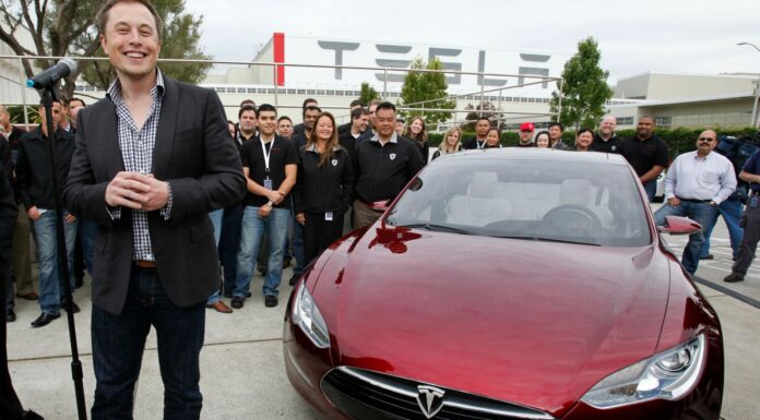 Tesla recalls 362,000 cars in US over fears full self-driving software may cause crashes