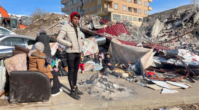 Turkey-Syria earthquake: ‘The world has collapsed on its head’: Searches for signs of life in city at the epicentre