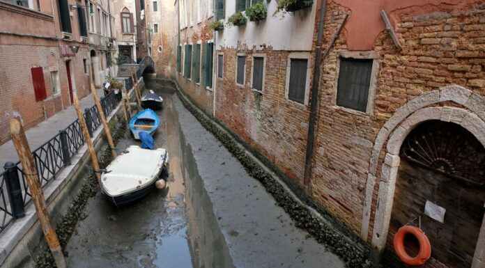 Venice waterways dry up as Italy braces for another year of severe drought