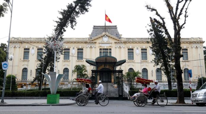 SpaceX, Netflix, Boeing join ‘biggest-ever’ US business mission to Vietnam