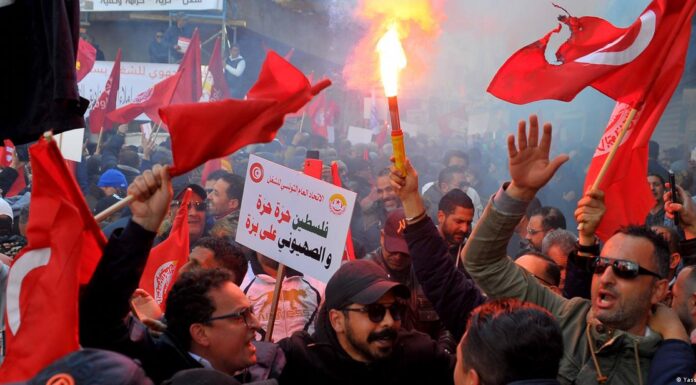 Tunisia: Unionists rally against President Saied