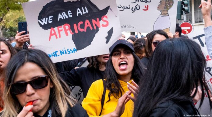 Fighting racism in Tunisia 1 bag of groceries at a time