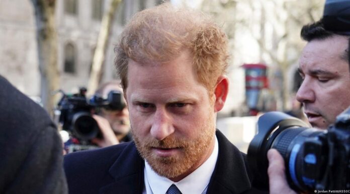 UK: Prince Harry makes surprise court appearance