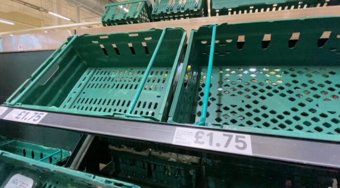 Supermarkets begin to drop limits on fresh produce