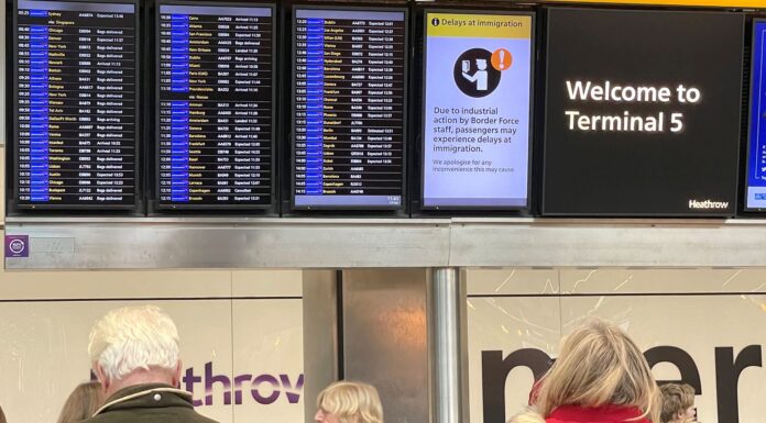 Easter holidaymakers warned of disruption as Heathrow Airport security guards start 10-day strike