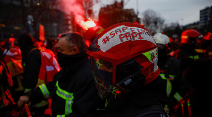 French strikes against pension reform to continue as unions intensify fight