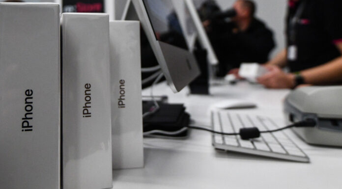 British Firm Ships $1.2Bln of Electronics to Russia Despite Sanctions – FT