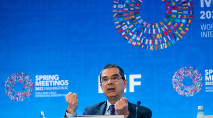 IMF urges tighter fiscal policy to help tame inflation