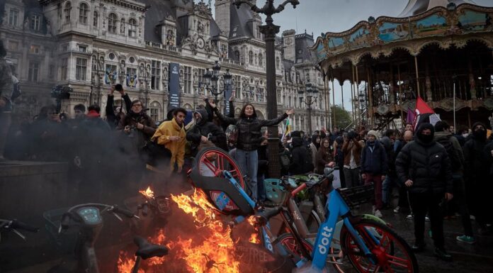 France pledges ‘structural reforms’ after Fitch downgrade