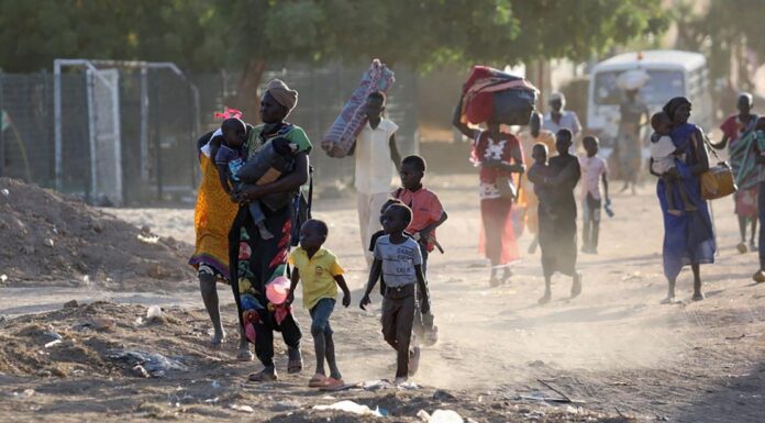 Sudan violence forces up to 20,000 to flee to Chad