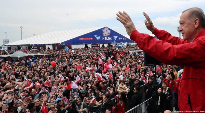 Turkey: Erdogan returns to election trail after illness