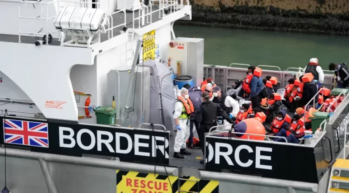 British government leases barge to house 500 asylum seekers