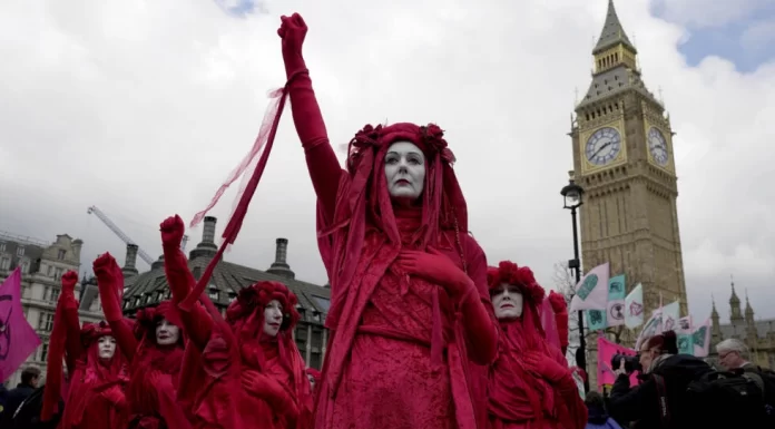 Activists around the world mark Earth Day, urge action to avoid ‘dystopian’ future