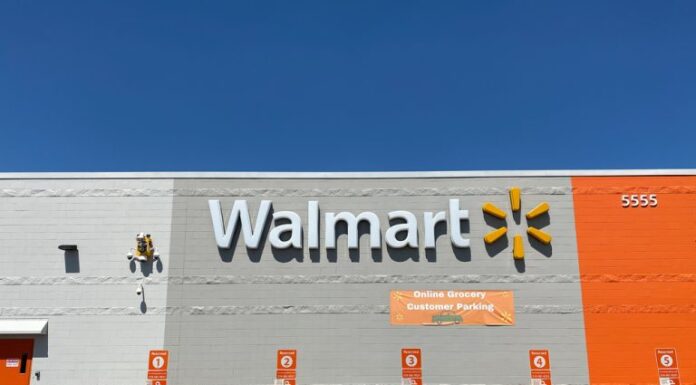 Online Grocery Is a Blessing and a Curse for Walmart