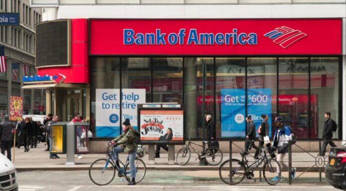 Bank of America CEO Says Deposit Insurance ‘Worked Pretty Well’