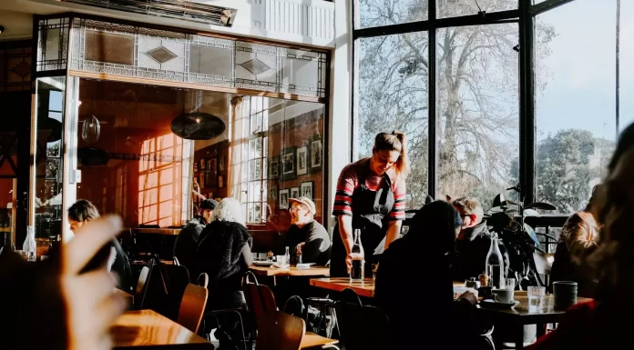 Study suggests raising the minimum wage actually benefits small businesses
