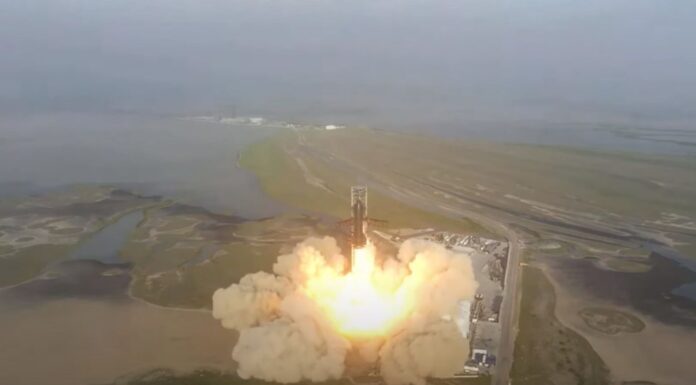 SpaceX’s Starship explodes minutes after landmark launch of world’s most powerful rocket system