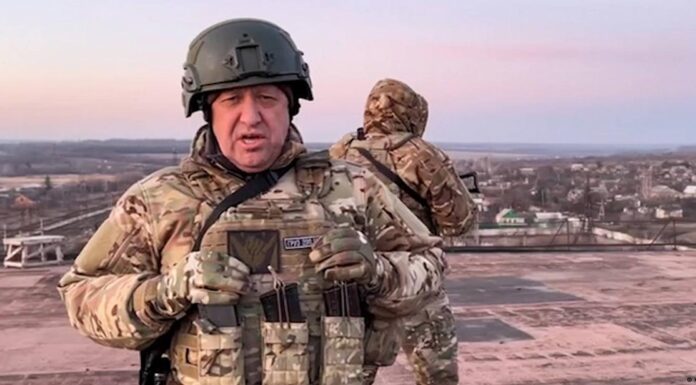 Ukraine updates: Wagner boss says Russian army fled Bakhmut