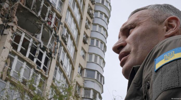Ukraine updates: Russia launches new wave of air strikes