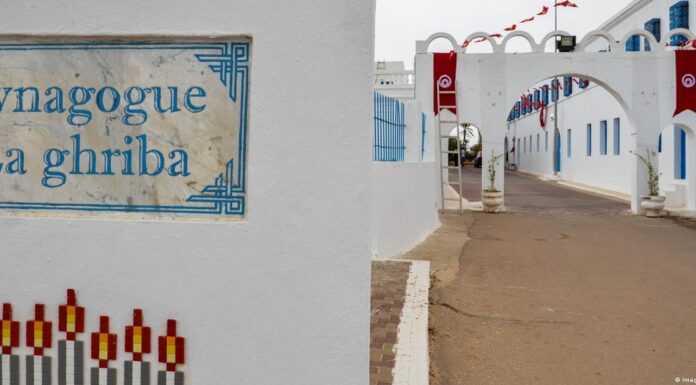 Tunisia: Attacker kills three at Jewish pilgrimage site