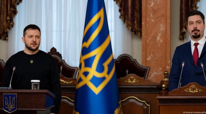 Ukraine detains Supreme Court head in corruption probe