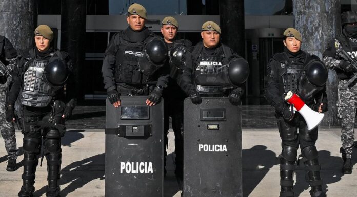 Ecuador’s president dissolves National Assembly