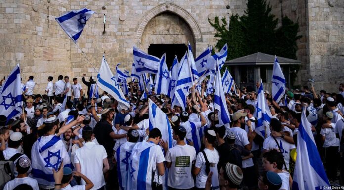 Israel: Nationalists march through Jerusalem