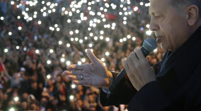 Turkey election: Erdogan victorious after historic runoff