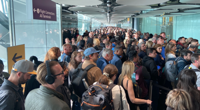 ‘Utter chaos’: Passengers complain of delays after airport e-gates stop working nationwide