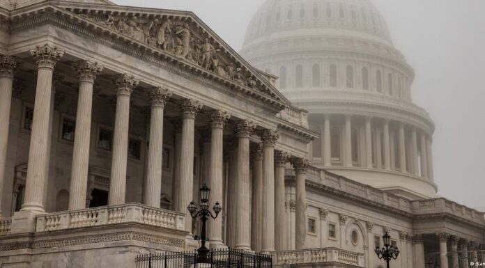 US House passes debt ceiling bill to avert default