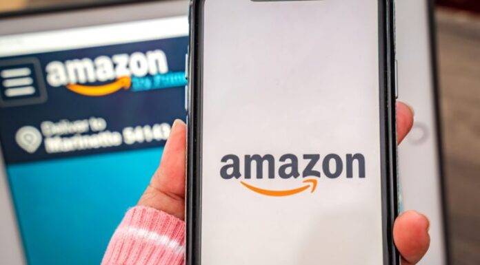 Amazon in Talks with Wireless Carriers to Offer Low-Cost Mobile Phone Service to Prime Members