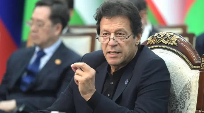 Pakistan: Imran Khan complains of ‘total crackdown’ on party