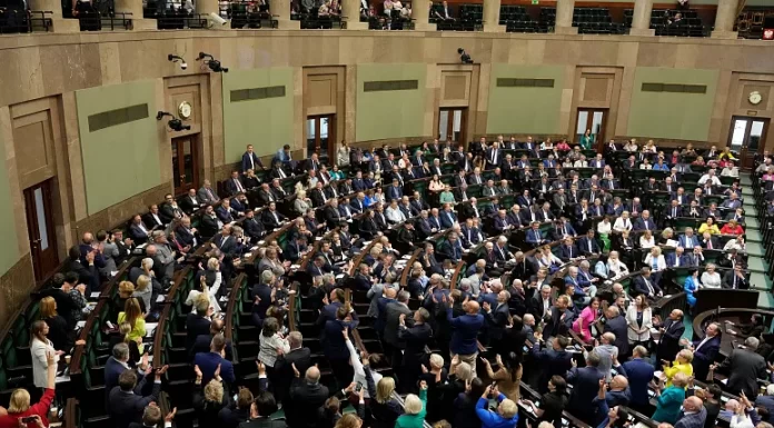 Poland passes ‘Russian influence’ law that could target opposition