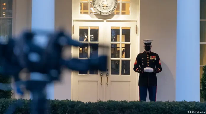 Cocaine discovery sparks White House evacuation