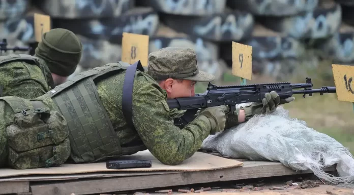 Russian men keep fleeing abroad to avoid fighting in Ukraine