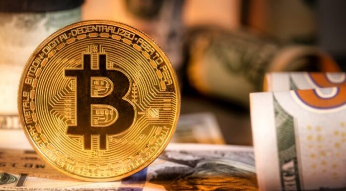 Bitcoin Falls to Lowest Level in a Month