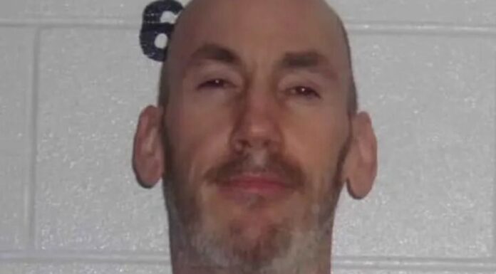 Prisoner on the run after Shawshank Redemption-style jailbreak in Colorado