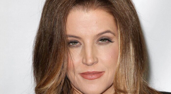Lisa Marie Presley: Singer ‘died of complications from weight loss surgery’