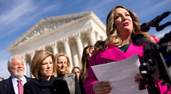 US Supreme Court sides with Christian graphic designer who refused to create same-sex wedding website
